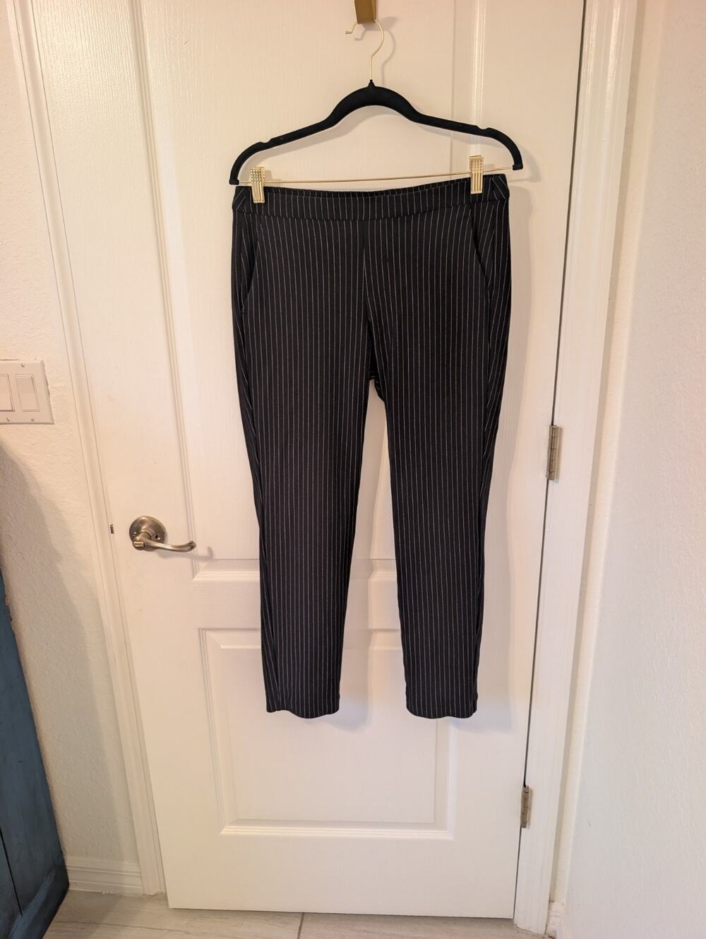 Liverpool Black Pinstripe Pant Size 6, Business, Corporatecore, Classic